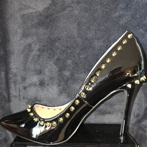 💎🎶VIDEO!!! Studded Black High Heels